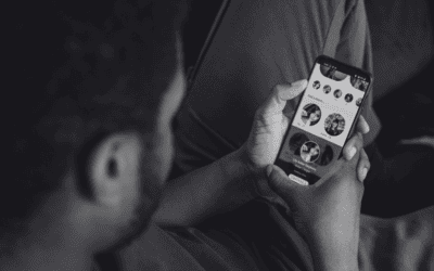 Ask Kari: Was it inappropriate of my friend to inform me (in public) that she saw my husband on Tinder?